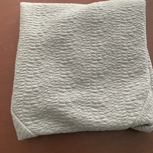 Very Cozy Grey Short sleeved hoodie - Picture 3 of 3